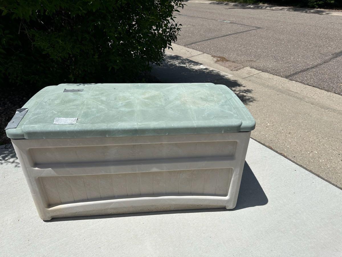 FreeSuncast Outdoor Storage Box for Free in Littleton, CO For Sale