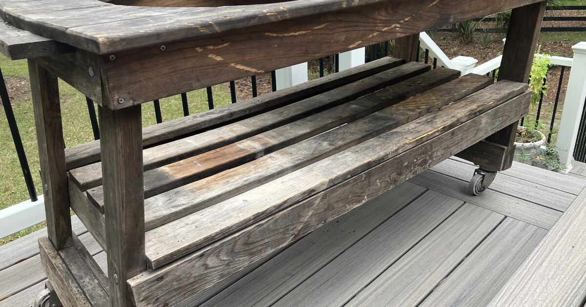 TEAK TABLE/STAND for Green Egg or similar for Free in Bluffton, SC