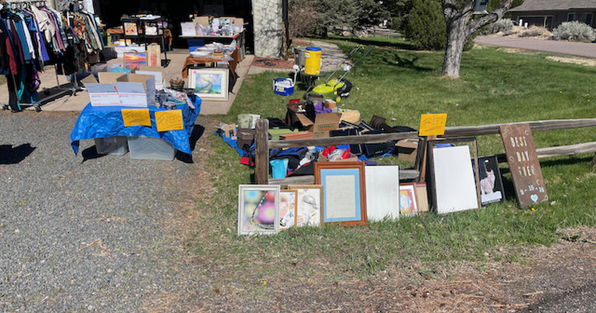 Free! Closed our garage sale it's on the driveway for Free in