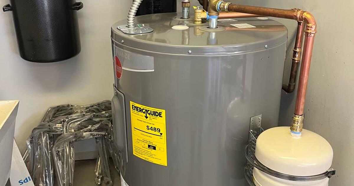 Peoria Water Heater Deal for Free in Peoria, AZ For Sale & Free