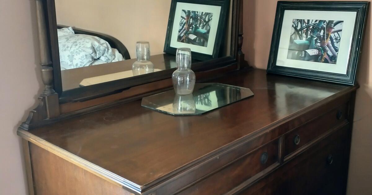 Dresser w/ Mirror & Headboard for Free in Lockport, NY Finds — Nextdoor