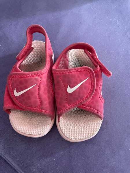Baby nike sandals size best sale 5