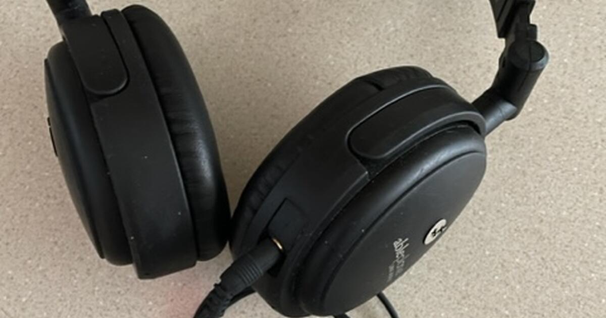 Noise canceling headphones for Free in Morrison, CO For Sale & Free
