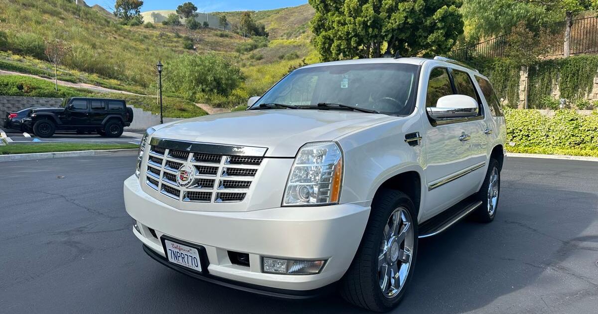 Cadillac Escalade 2007 for 11850 in Thousand Oaks, CA For Sale