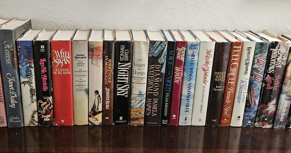 Lot of 23 Vintage 1980's, 1990 Romance Novels with 4 First Editions HB ...