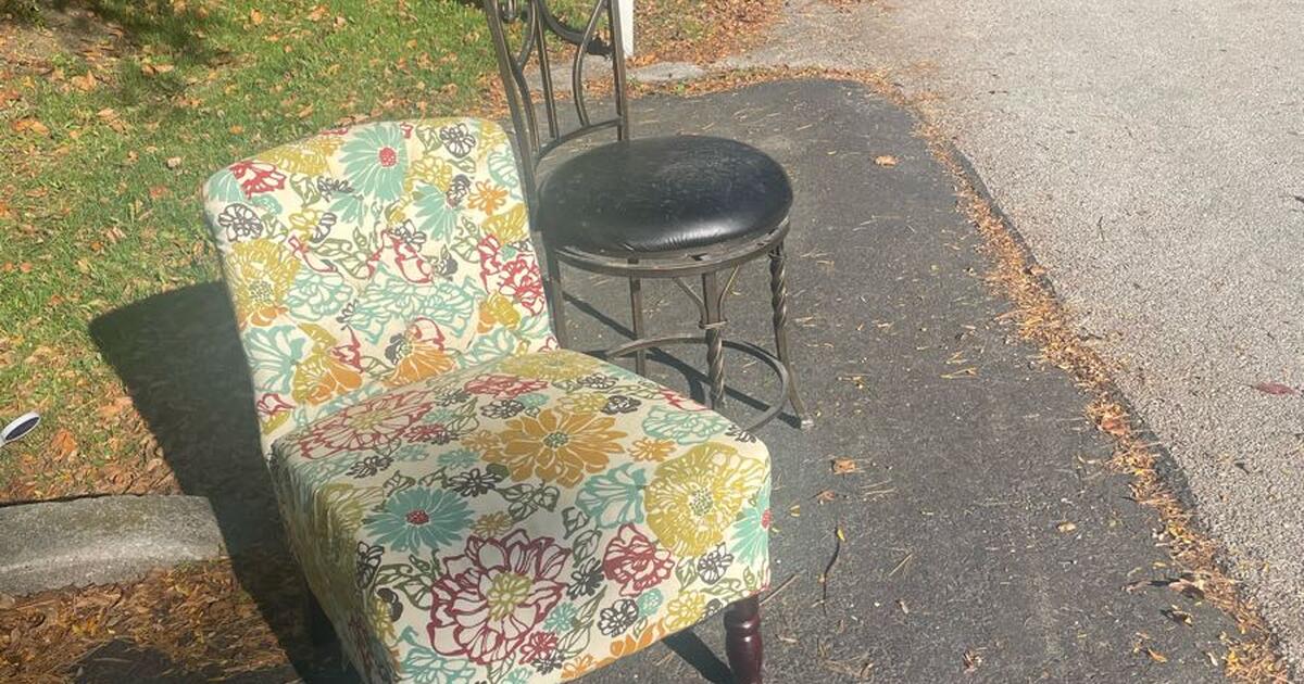 Bar stool and accent chair for Free in Naperville, IL For Sale & Free