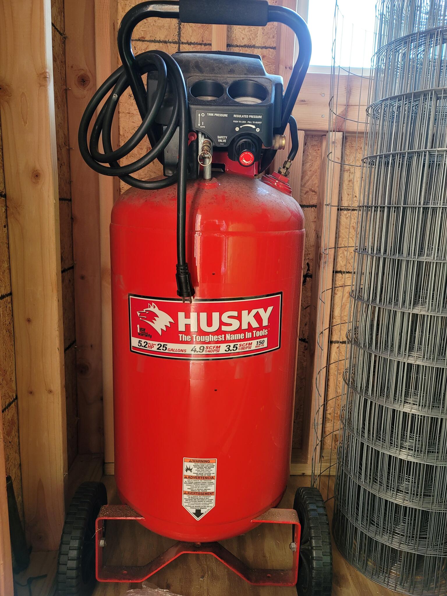 Husky 5.2 hp 25 clearance gallon air compressor