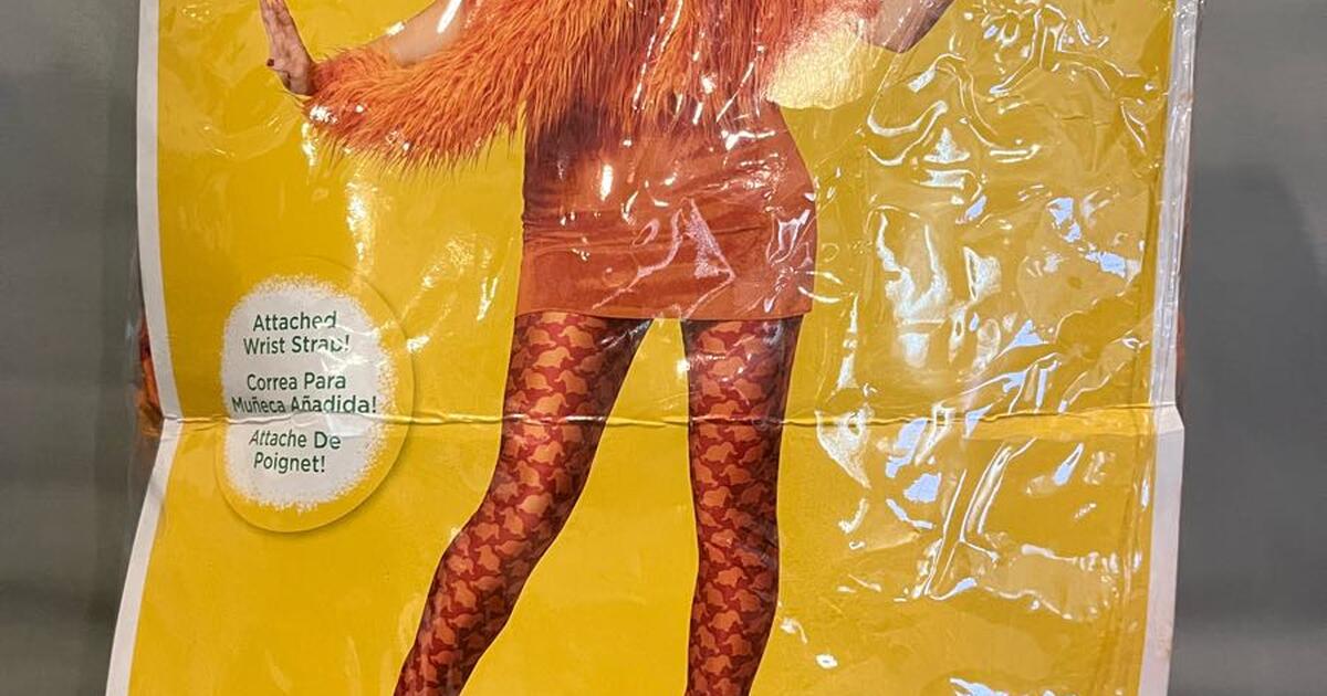 Snuffleupagus Halloween 🎃Costume for 40 in Van Nuys, CA For Sale