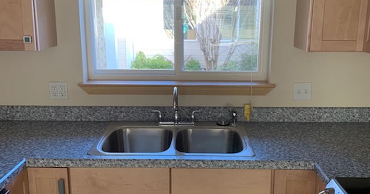 One bedroom / utilities included in price. for 1700 in Renton, WA For Sale & Free — Nextdoor