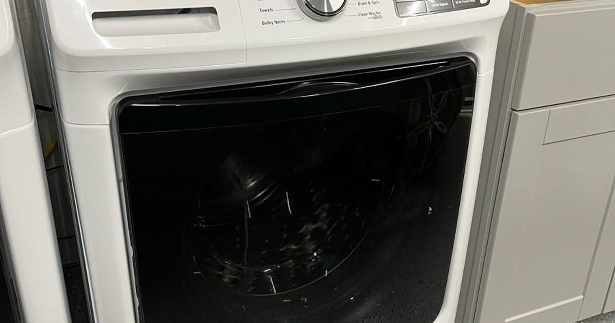 Maytag washer — in very good condition for 150 in Westlake Village, CA