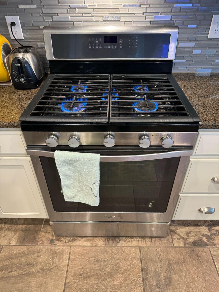 Whirlpool, gold series oven for 450 in Las Vegas, NV For Sale & Free