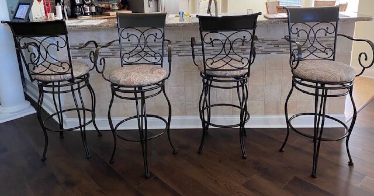 4 Metal Bar stools (bar height) for 70 in Myrtle Beach, SC Finds