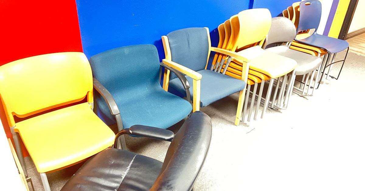 Free chairs and desktop stand desk for Free in Las Vegas, NV For Sale