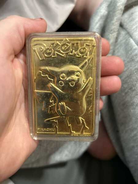 1999 pokemon gold card pikachu 1999 Pokemon PIKACHU #25 Limited Edition 23k Gold Plated Nintendo WITH CASE rare