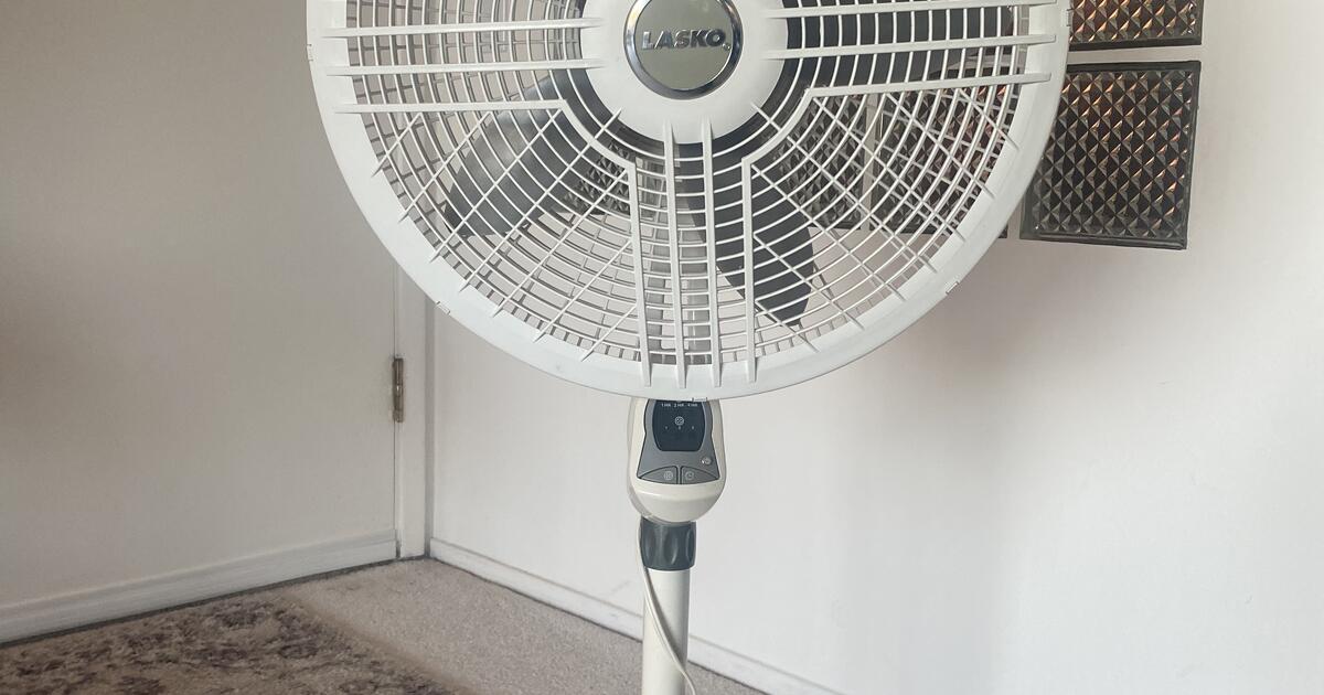 Lasko #1880 18 Adjustable Pedestal Oscillating Floor Fan For $15 In  Tiburon, CA | For Sale u0026 Free — Nextdoor