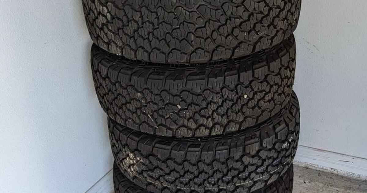 Bronco Tire and Wheel Take Offs Set of 5 Low Miles for 825 in