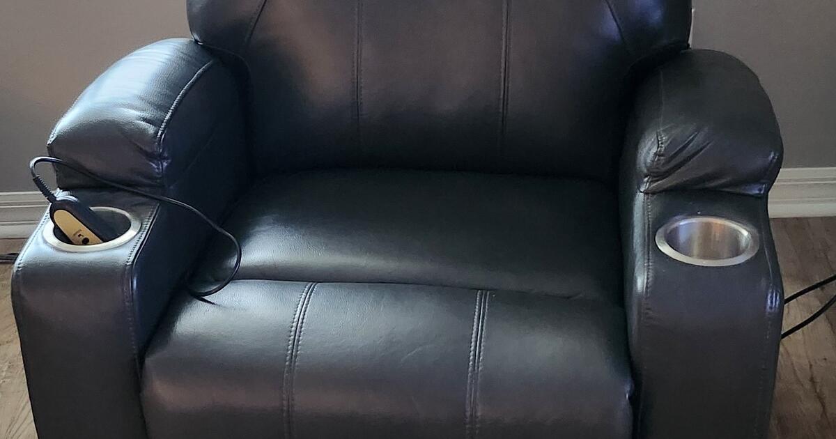 Two (2) Lane Power Lift Chairs for 400 in Leesburg, FL For Sale