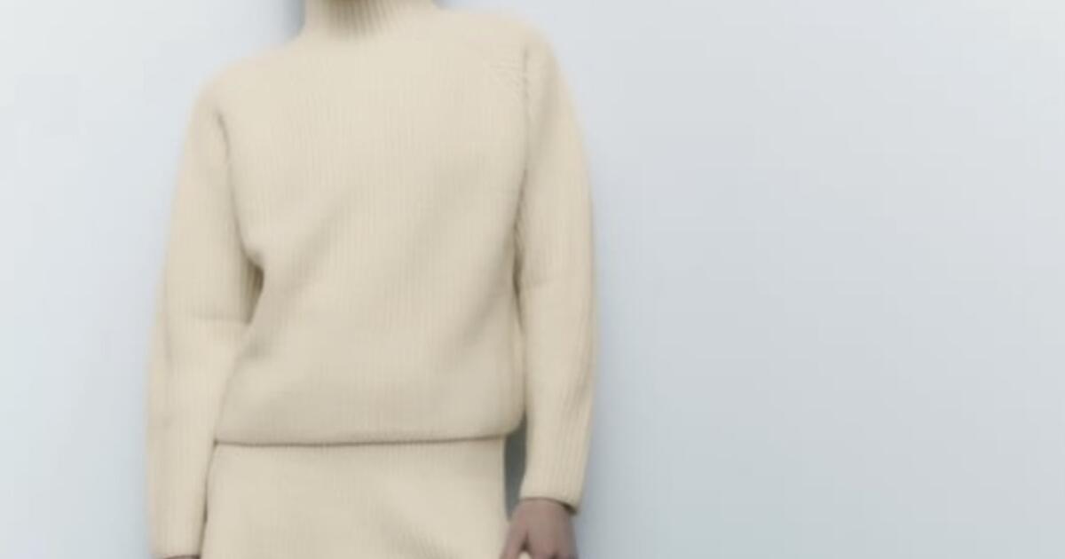 ZARA HIGH COLLAR KNIT SWEATER 🌟 M CREAM for 40 in Sag Harbor, NY