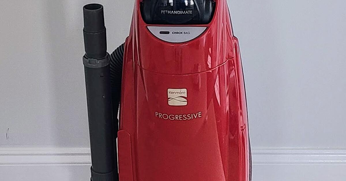 Sears Kenmore Progressive Upright Vacuum with Onboard Cleaning Tools for 20 in Dacula, GA For