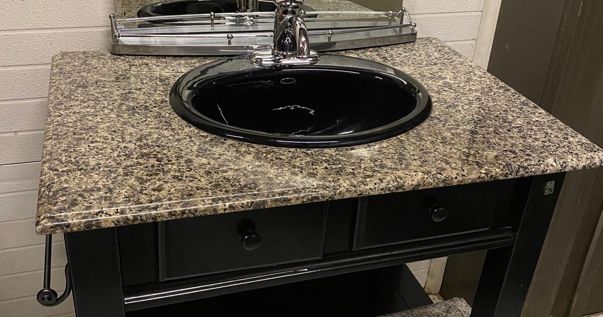 Custom bathroom vanity in Charlottesville, VA For Sale & Free — Nextdoor
