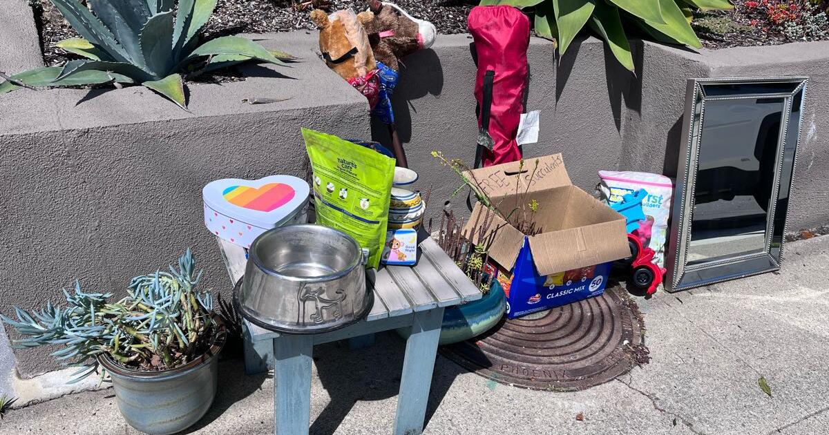 Curb alert- free stuff up for grabs for Free in Oakland, CA | For Sale ...