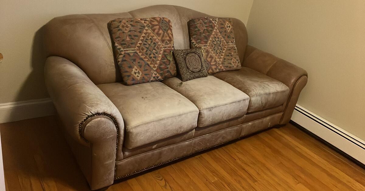 Free leather sofa for Free in Waban, MA For Sale & Free — Nextdoor