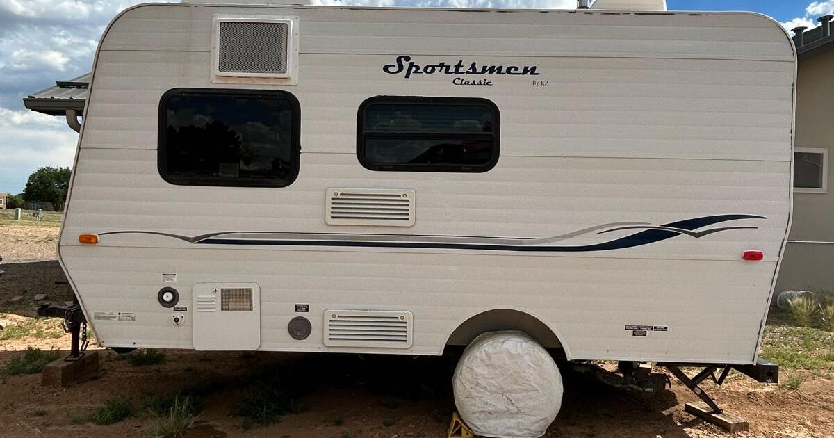 2010 sportsman classic 14ft travel trailer for 10000 in Edgewood, NM