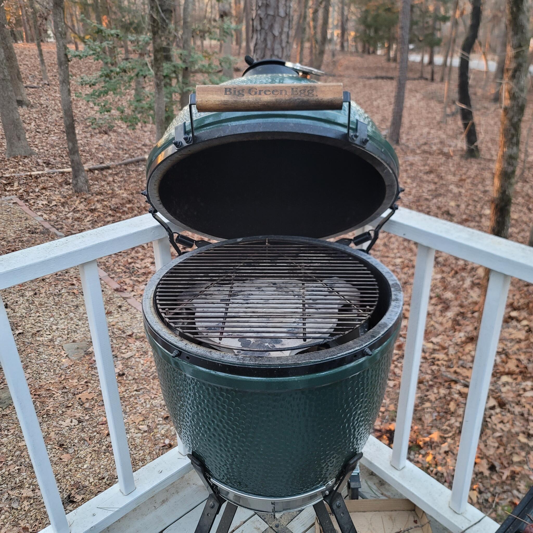 Large Green Egg for 750 in Holly Lake Ranch, TX For Sale & Free