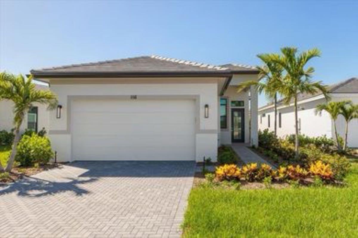 3/2 Single Family Home Rental in Rivella for 3250 in Port St. Lucie