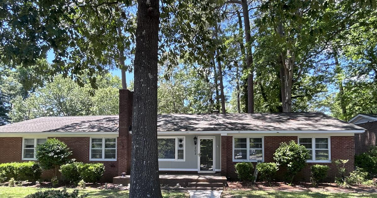 Single Family Home in Eastwood Subdivision for 272500 in Greenville