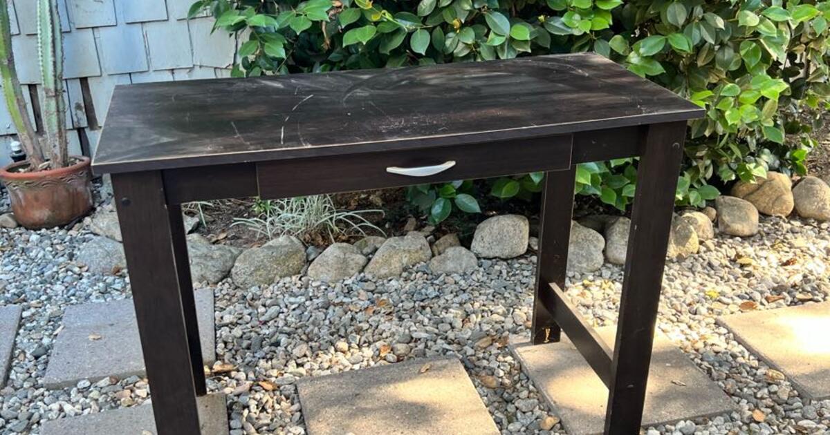 2 desks for Free in Pasadena, CA | For Sale & Free — Nextdoor