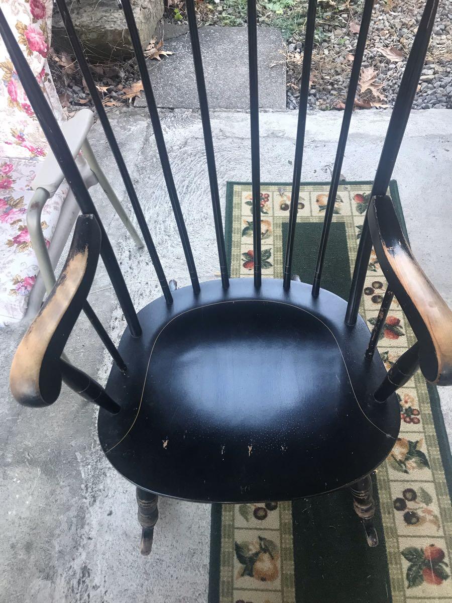 Vintage rocking chair for 100 in Derry, PA For Sale & Free — Nextdoor