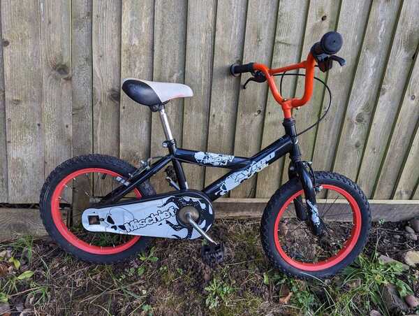 Avigo mischief deals bike