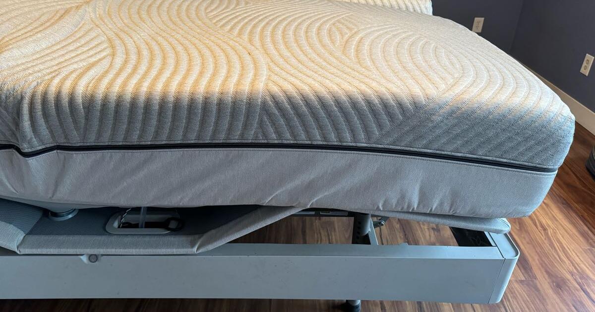 Split King size Sleep Number Bed i8 for 800 in Redmond, WA For Sale