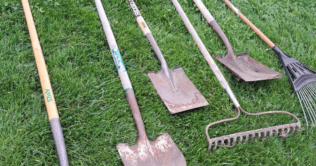 Millwakee Rake FREE Dirt Shovels, Rake, etc for Free in Milwaukee, WI | For Sale ...