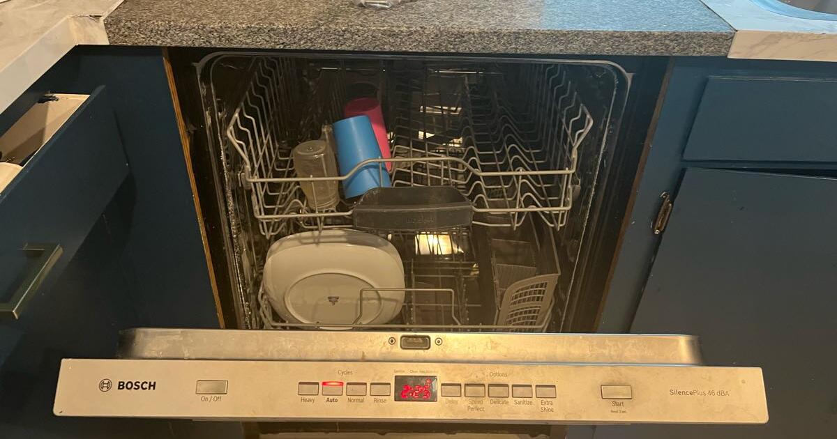 Bosch 300 series 46 dBA super silent built in dishwasher for 100 in