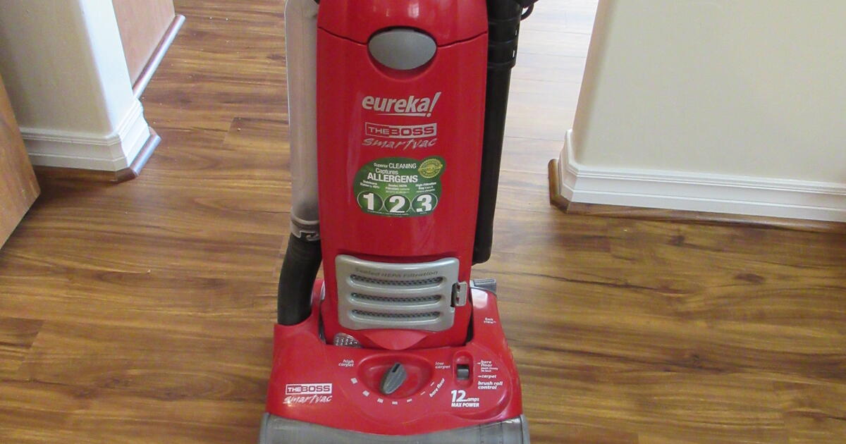 Upright vacuum cleaner—Eureka TheBoss smartvac--$75 for $50 in Green ...