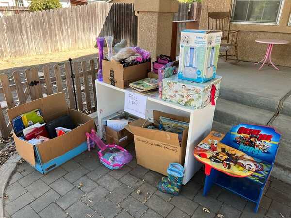 Free Items For Free In Woodl&, CA