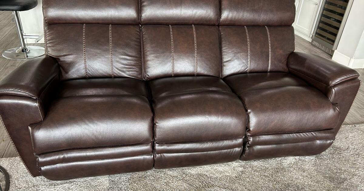 La z boy sofa and lounge chairs for 800 in wickenburg az for sale