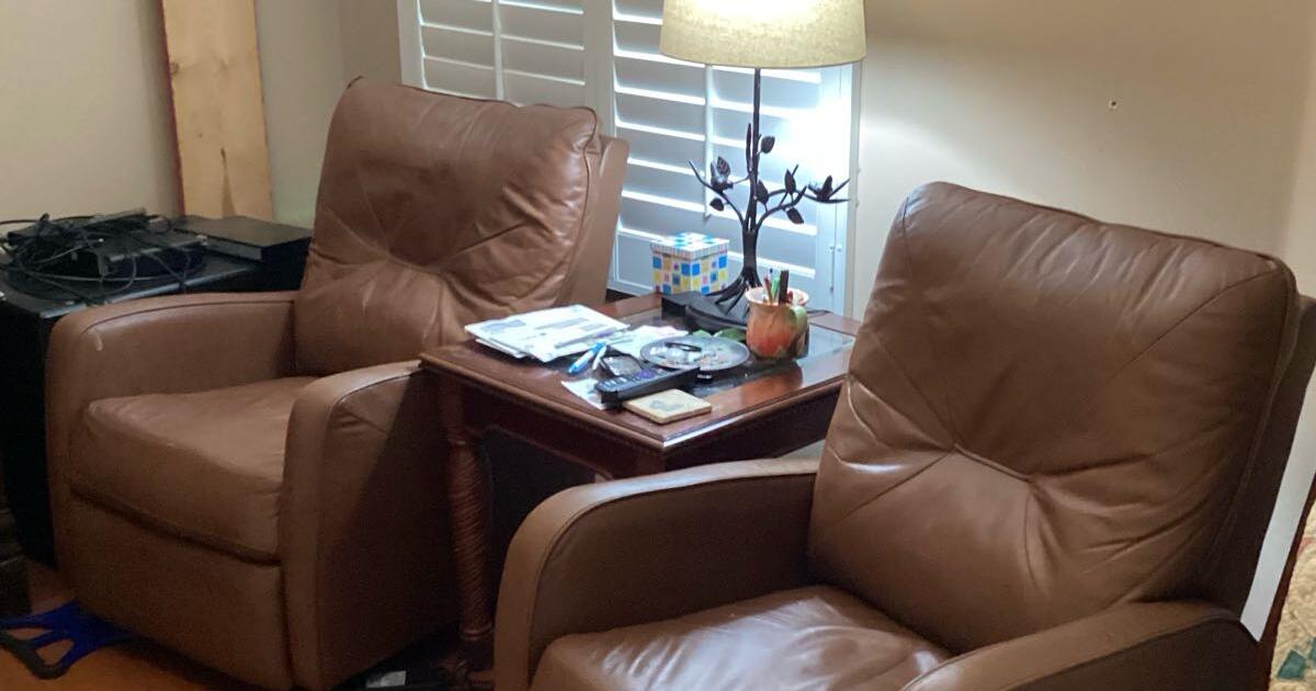 2 Leather motorized recliners for 350 in Fort Myers, FL For Sale