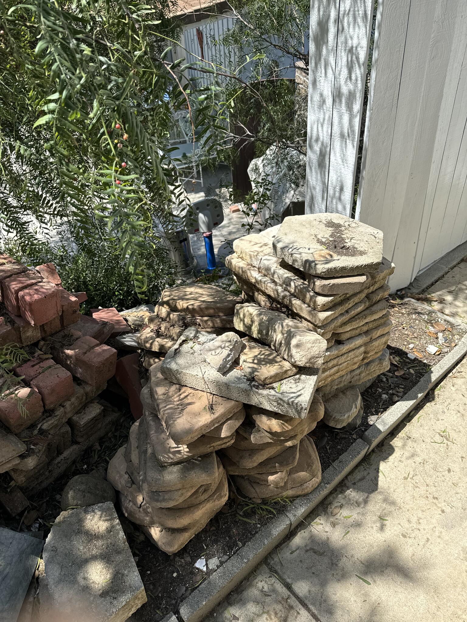 FREE Hardscape materials Studio City for Free in Studio City, CA