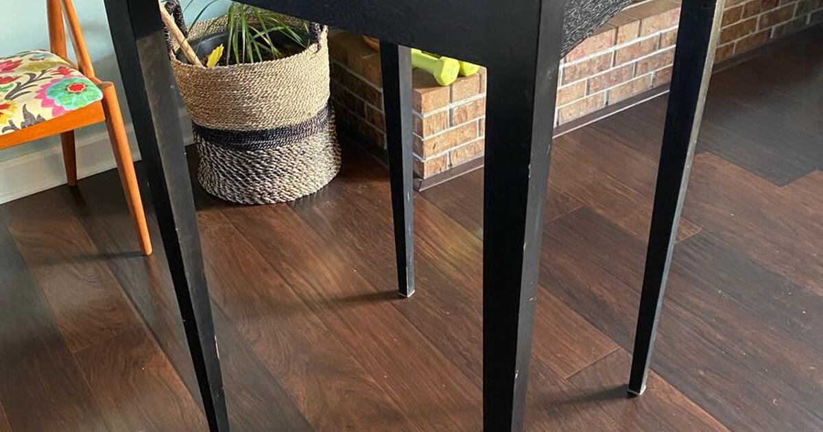 Solid Wood Accent Table for Free in Omaha, NE For Sale & Free — Nextdoor