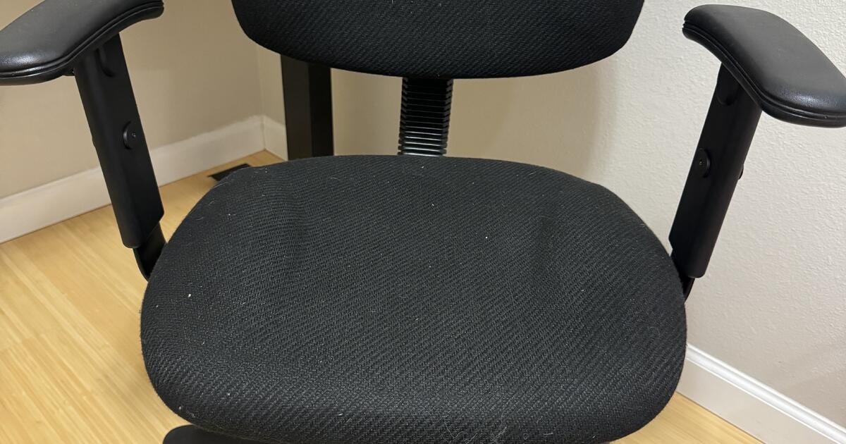 Free Office Chair for Free in Woodinville, WA For Sale & Free — Nextdoor