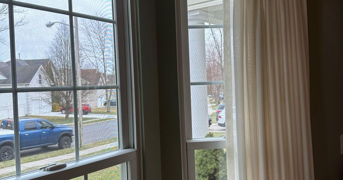 Bay window traverse rod & sheers for Free in Hainesport, NJ Finds