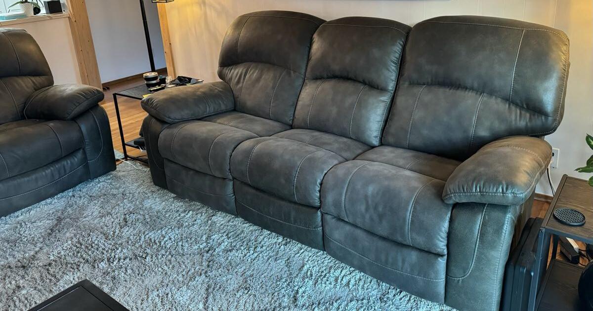 Couches for 2250 in Reno, NV For Sale & Free — Nextdoor