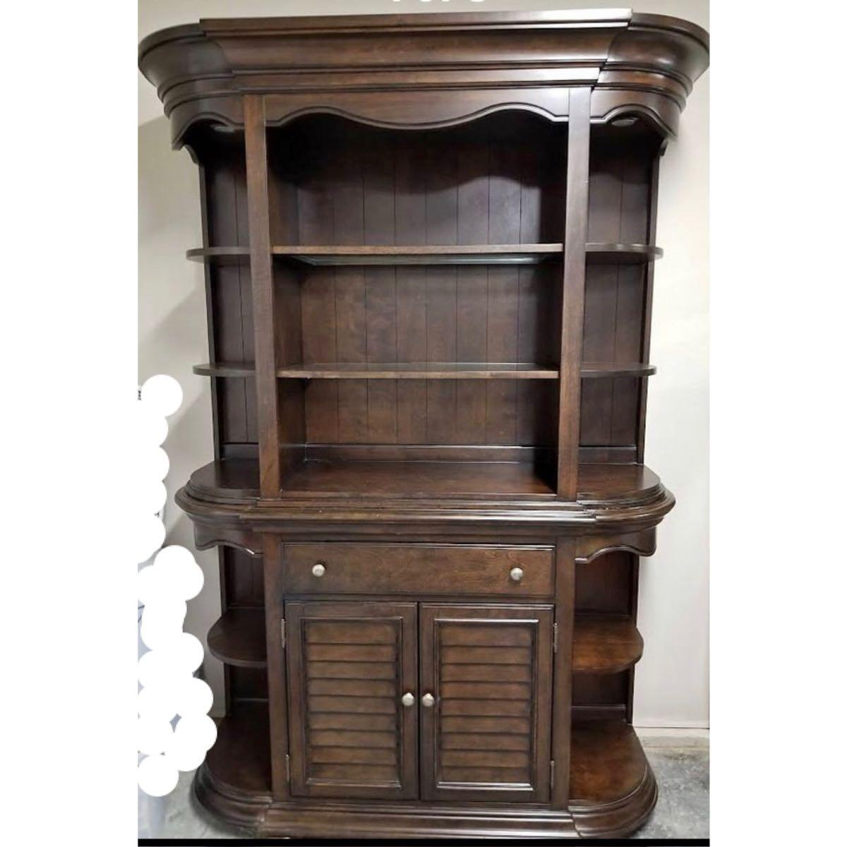 Haverty Furniture Traditional China Serving for 297 in Branson