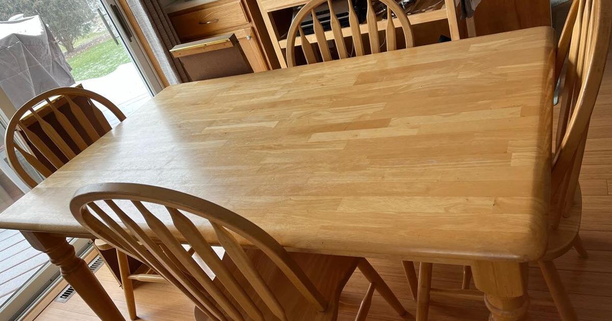 Butcher Block Kitchen Table and 4 Chairs for 50 in Middleton, WI For