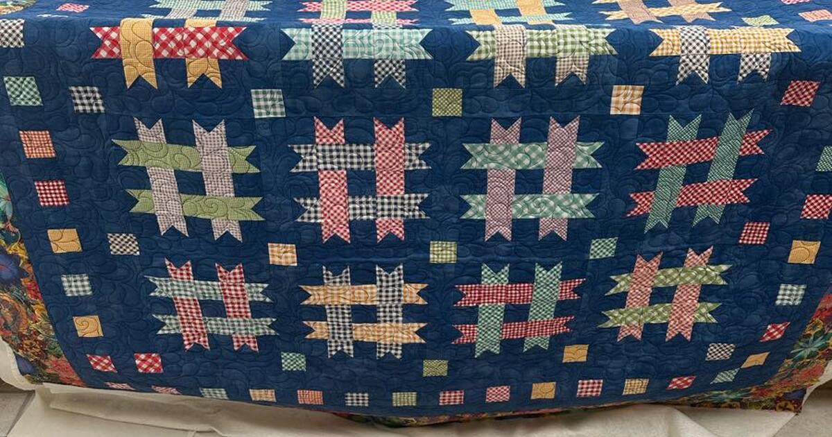 I can longarm quilt your quilt, quick turnaround, Edge to Edge designs