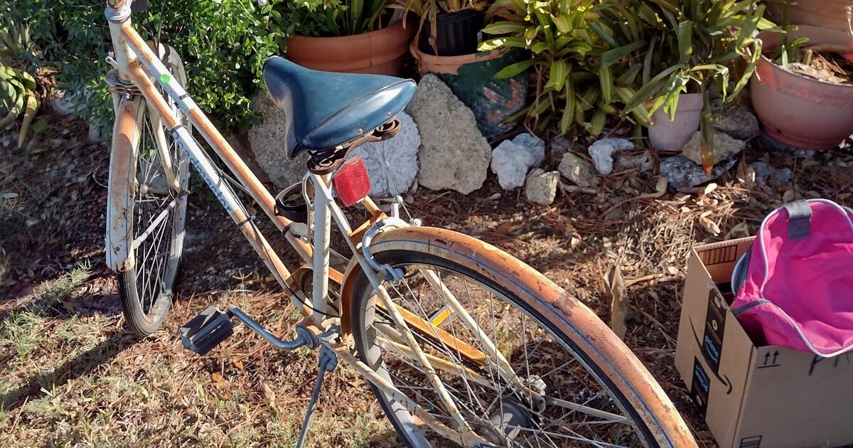 Garage sales FRISAT for Free in Redington Shores, FL For Sale & Free