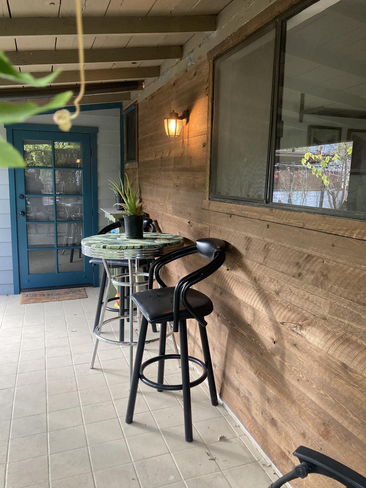 Guesthouse for rent for 2300 in Glendale, CA For Sale & Free — Nextdoor